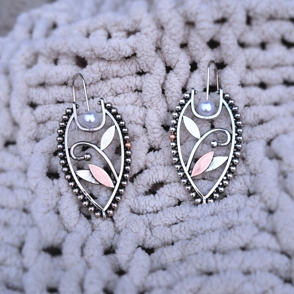 Unique Two-Tone Leaf Earrings - Picture 2 of 4